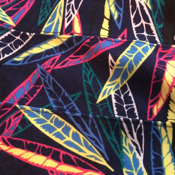 Nollie multi colored feather print skirt - Picture 3 of 6